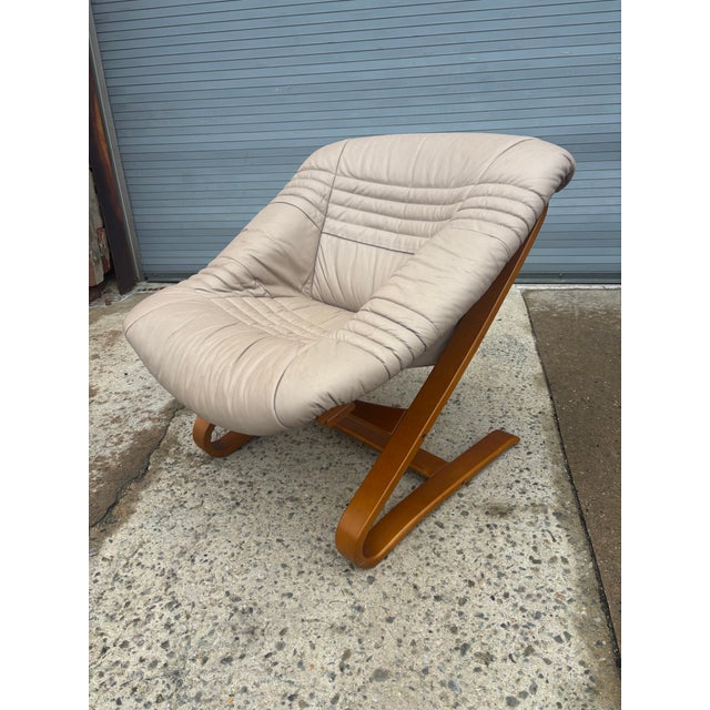 1990s Pair of Scandinavian Cantilevered Molded Teak Plywood Lounge Chairs For Sale - Image 9 of 10