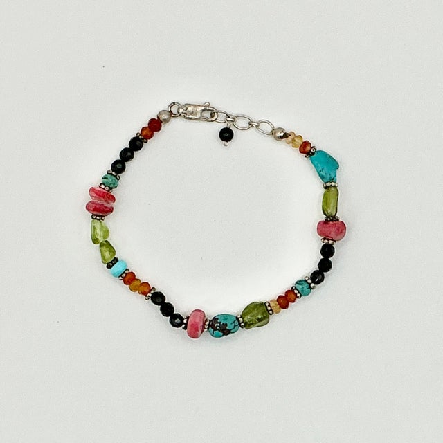 Ralph Lauren 1980s Vintage Southwestern Navajo Boho Chic Turquoise & Glass Beaded Bracelet, 7.75”. For Sale - Image 4 of 6