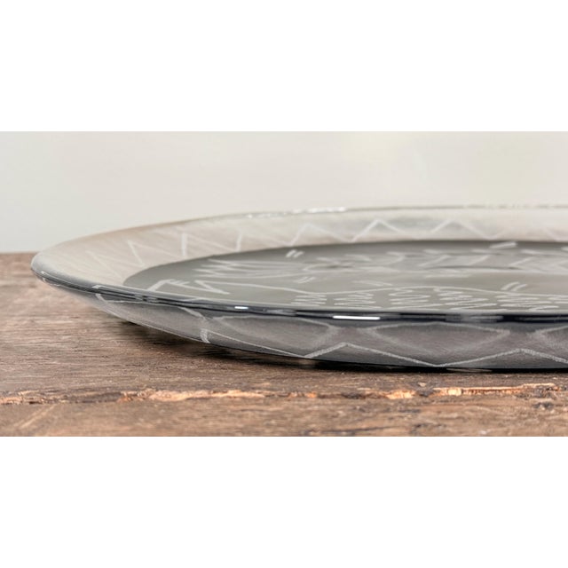 Postmodern Scandinavian Art Glass Plate by Ulrica Hydman Vallien Kosta Boda Kaboka Black Fish For Sale In Providence - Image 6 of 8