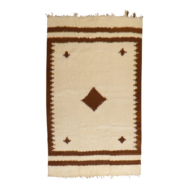 Early 21st Century Ivory Brown Mohair Rug - 4'8" x 6'9" For Sale