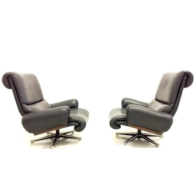 Set of Leather Swivel Armchairs by André Vandenbeuck for Strässle, 1960s, in Very Good conditions. Designed 1960 to 1969...