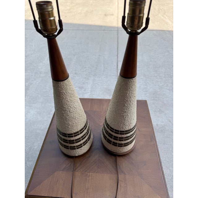 1960s Mid-Century Modern Textured Cone Lamps by Plasto Mfg. Co. - A Pair For Sale - Image 12 of 12