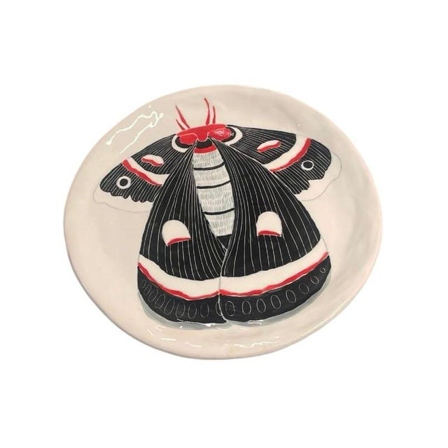 Vintage Handmade Signed Ceramic Art Plate – Hand-Painted Cecropia Moth / Butterfly Design For Sale In West Palm - Image 6 of 12