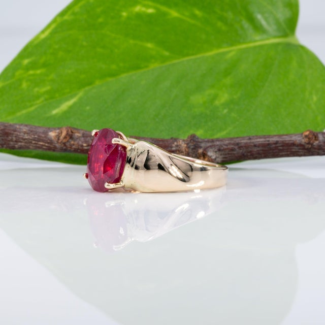 5.8Ct Madagascar Ruby Estate Ring in Solid 14k Gold – Oval, 11x9mm, Size 6.75 For Sale In Columbus - Image 6 of 9