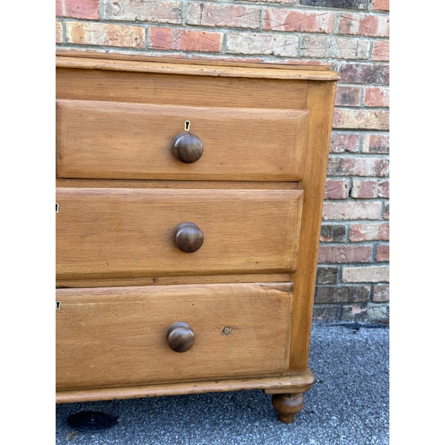 English 19th Century English Pine Chest of Drawers For Sale - Image 3 of 15