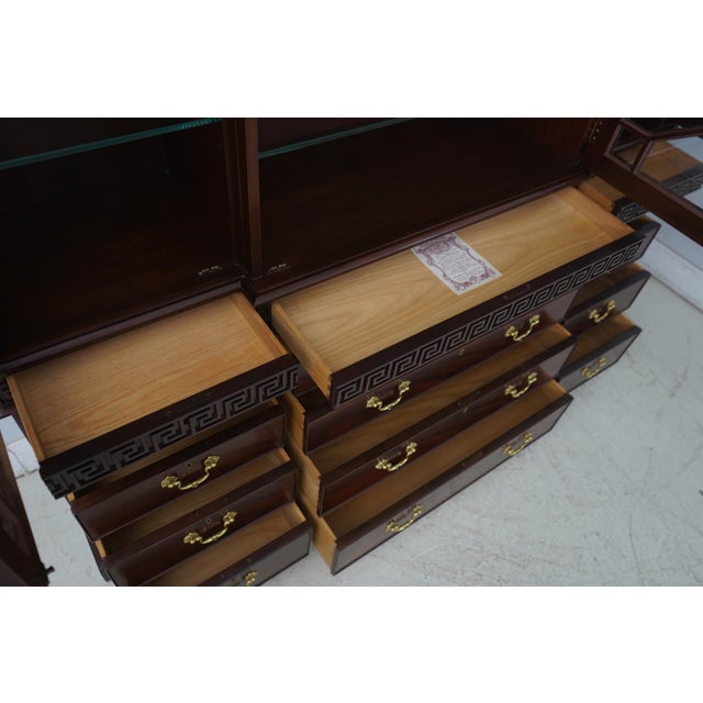 1990s Baker Colonial Williamsburg Mahogany Chippendale Breakfront For Sale In Philadelphia - Image 6 of 18