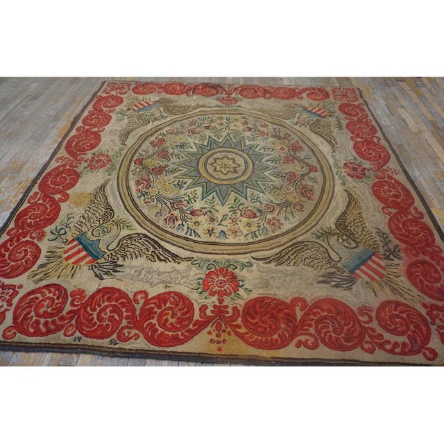 1920s Gray Classic Medallion Antique American Hooked Cotton Rug Square Carpet For Sale In New York - Image 6 of 11
