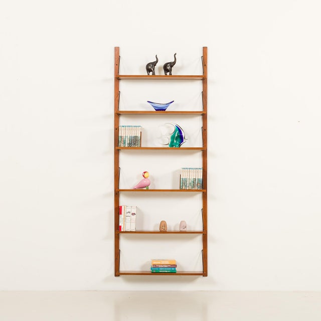 Mid-Century Modern Danish Teak Shelving Unit in the style of Cadovius, 1960s For Sale - Image 3 of 10