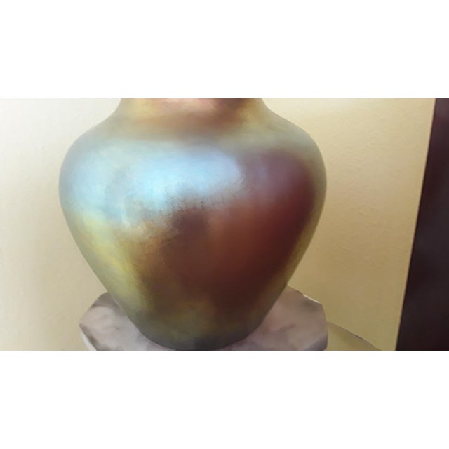 Steuben Glass C1910 Frederick Carder Era Steuben Glassworks Large Gold Aurene Art Glass Vase For Sale - Image 4 of 12
