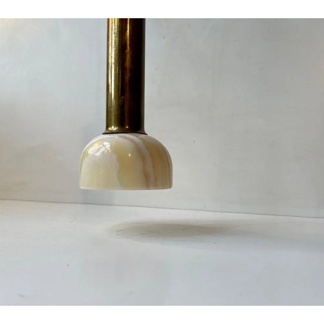 1970s Modern Italian Onyx Marble and Brass Pendant Lamp, 1970s For Sale - Image 5 of 8