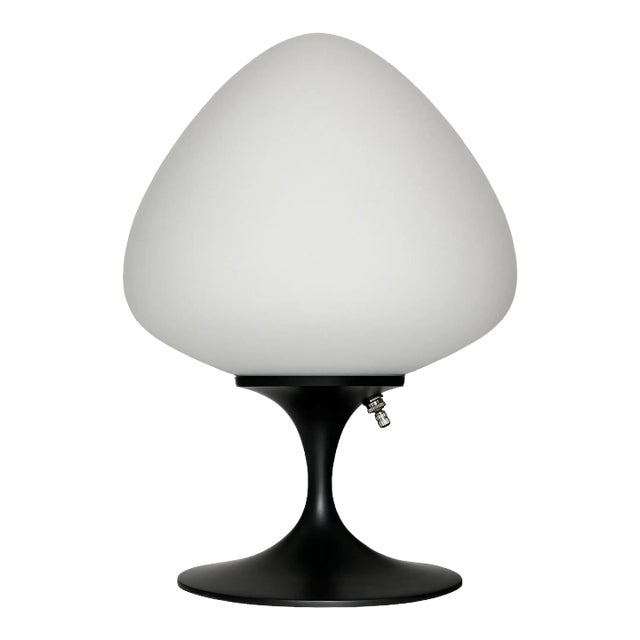 Stemlite Table Lamp by Designline in Matte Black - Mid Century Retro Style For Sale