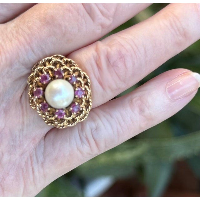 18k Yellow Gold Domed Basket-Weave Pearl and Ruby Cocktail Ring For Sale - Image 10 of 12