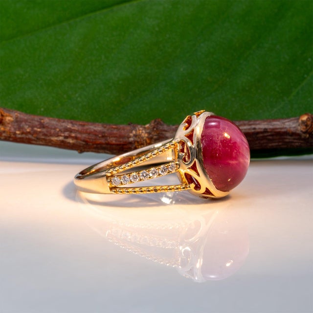 Metal 7.8Ct Star Ruby Cabochon North South Ring With Earth-Mined Diamond Accents: Solid 14k Gold, Size 6.75 For Sale - Image 7 of 9