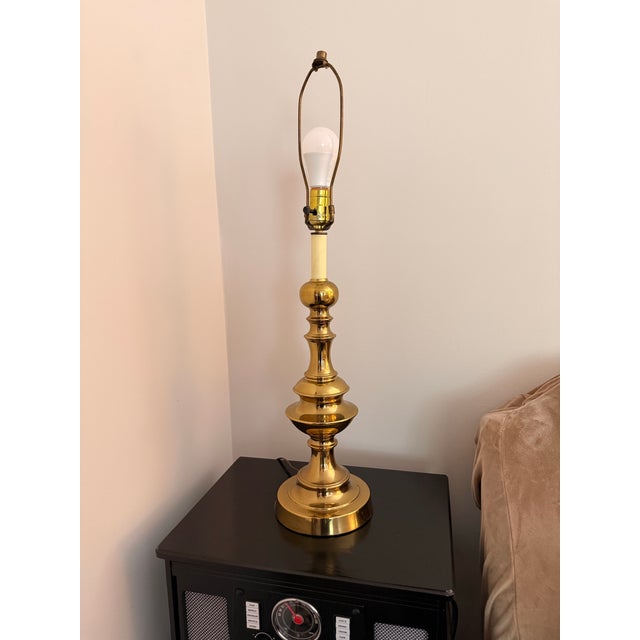 1960s Mid-Century Modern Hollywood Regency Stiffel Style Solid Brass Table Lamp 30" With Harp & Finial For Sale - Image 12 of 12