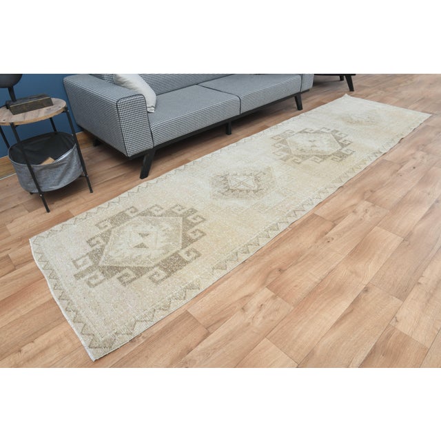1970s Vintage Handmade Wool Cotton Beige Runner Rug For Sale In San Francisco - Image 6 of 11