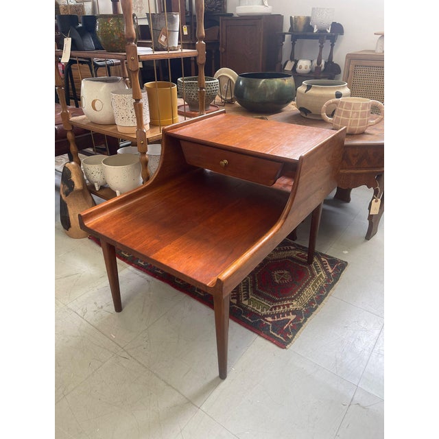 1970s Vintage Mid Century Modern Heywood Wakefield Cliff House End Table. For Sale - Image 9 of 10