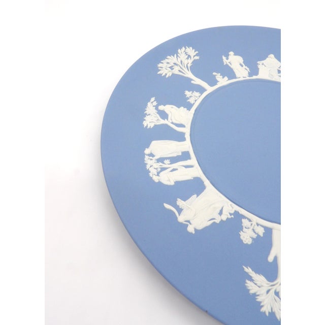 1970s 1970s Wedgwood Blue 9" Jasperware Plate — Greek Procession— Neoclassical For Sale - Image 5 of 10