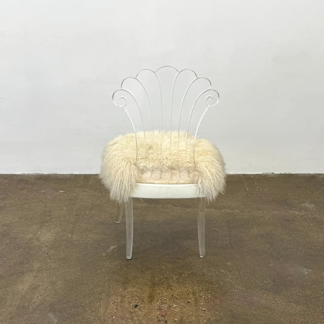 Art Deco 1940s Attributed to Elsie De Wolfe Lucite Vanity Chair For Sale - Image 3 of 6
