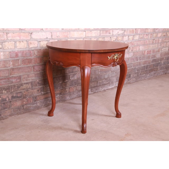 Baker Furniture Company Baker Furniture French Provincial Louis XV Walnut and Burl Wood Tea Table, Newly Refinished For Sale - Image 4 of 13