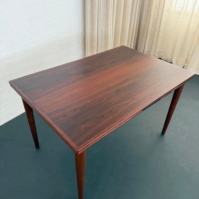 1960s Scandinavian Modern Rosewood Extension Dining Table For Sale In New York - Image 6 of 9