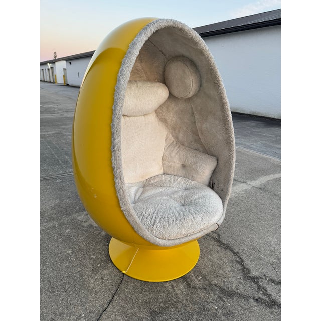 Attributed to Henrik Thor-Larsen “Ovalia” Egg Chair W/ Speakers – Yellow & Beige – Space Age Mid Century Modern (1968 Torlan Sweden) For Sale - Image 11 of 12