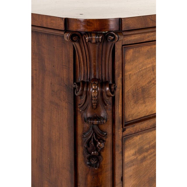 Early Victorian Chest of Drawers For Sale - Image 10 of 14