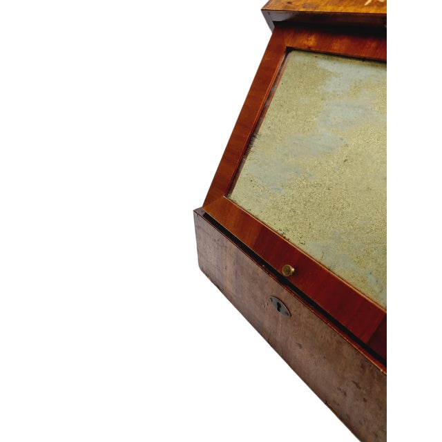 Metal Polish Art Deco Cosmetics Box, 1930s For Sale - Image 7 of 18