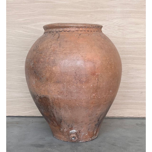 16th Century Spanish Terracotta Vase For Sale - Image 16 of 18