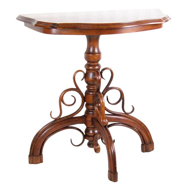 Console Table attributed to Michael Thonet for Thonet, 1880s, in Very Good conditions. This piece is attributed to the...