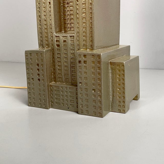 Italian Modern Skyscraper-Shaped Table Lamp by Lisola Che Non Cè, 1980s For Sale - Image 10 of 18