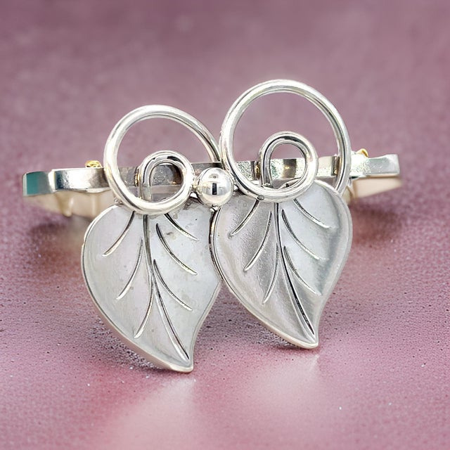 1990s 1990s Georg Jensen Estate Vine Leaves Brooch Silver For Sale - Image 5 of 13