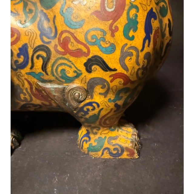 Early 20th Century Pair Of Chinese Cloisonne Enamel Foo Lion Censers For Sale - Image 10 of 10