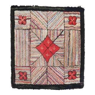 Mid 20th Century Square American Hooked Scatter Rug For Sale