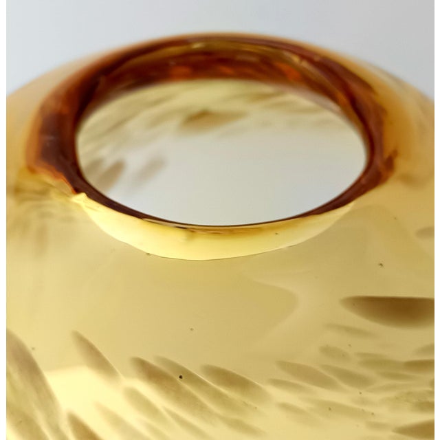 Gold Straw Colored Murano Glass Vase with Aventurine attributed to Fratelli Toso, 1960s For Sale - Image 8 of 12