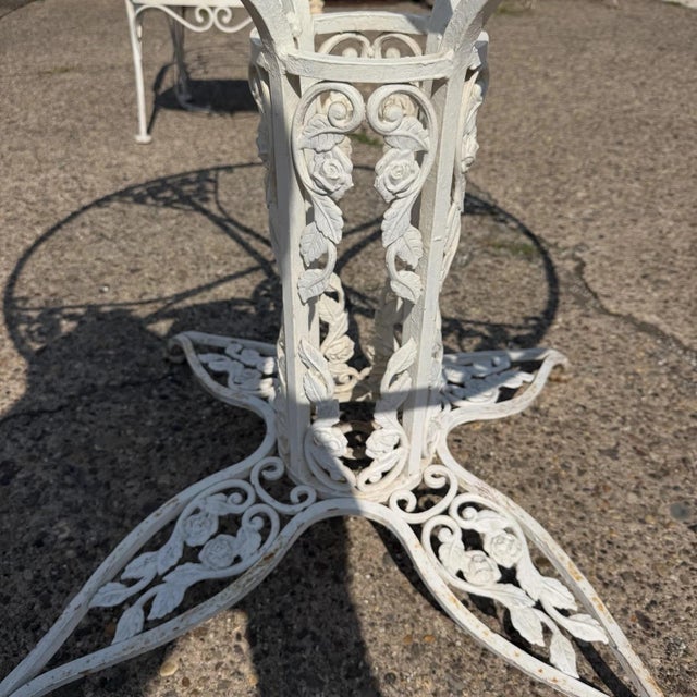 Vintage Russell Woodard Orleans Wrought Iron Pedestal Base Patio Dining Table For Sale - Image 12 of 16