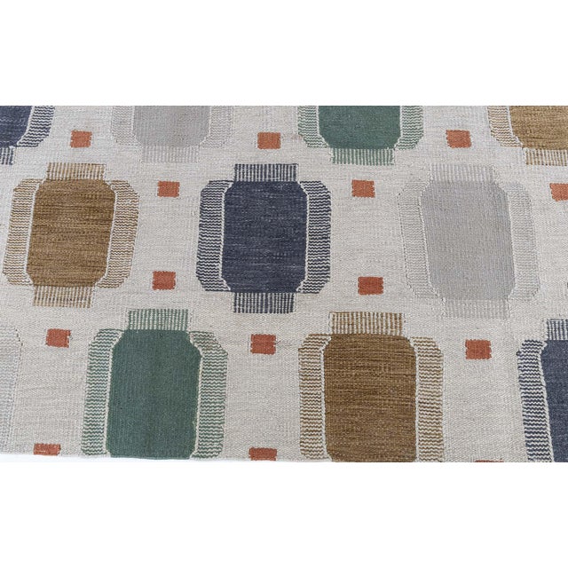 Early 21st Century Modern Flatweave Geometric Soft White Runner "polar Prism" by Doris Leslie Blau For Sale - Image 5 of 8