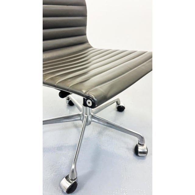 Metal EA117 Office Chair by Charles & Ray Eames for Herman Miller, 1980s For Sale - Image 7 of 12