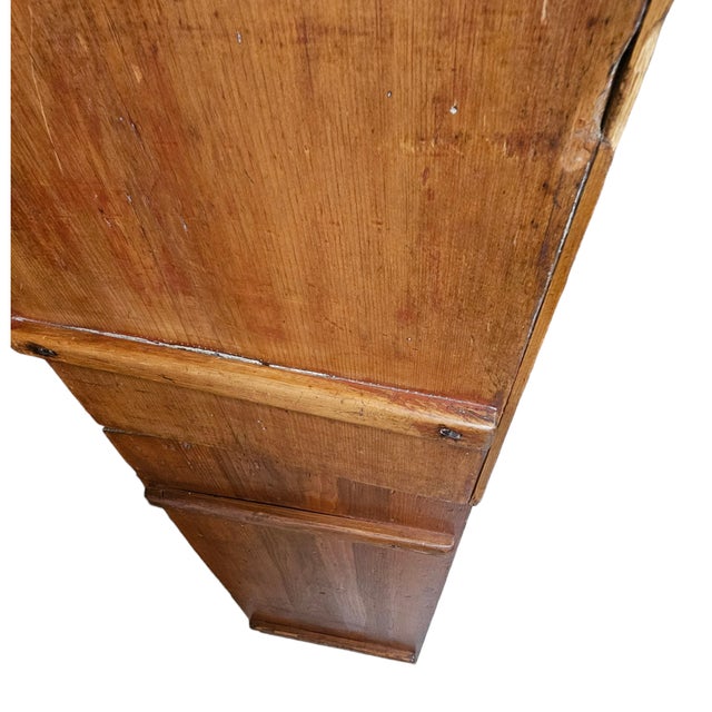 Wood 18th Century American Primitive Pine Cupboard With Original Surface For Sale - Image 7 of 17