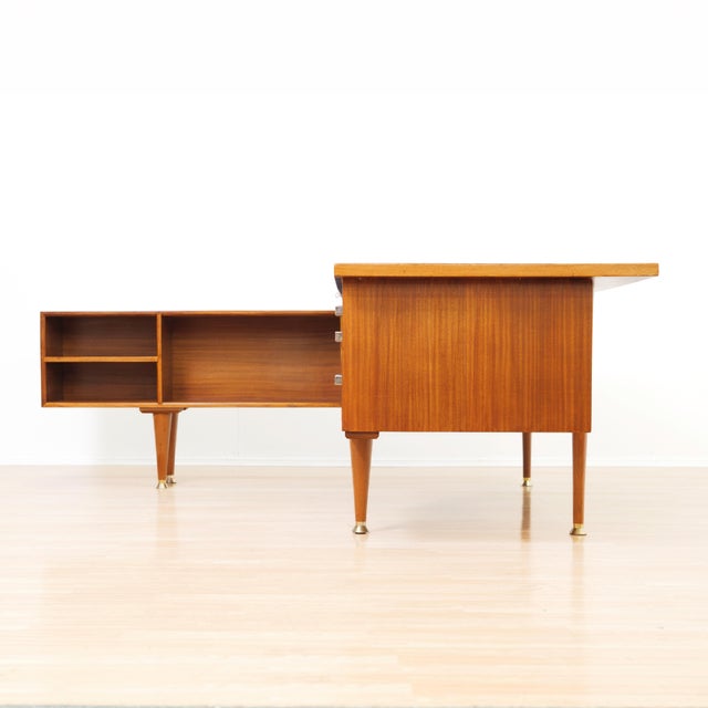 1960s Mid Century Teak Executive Desk With Floating Return, England, 1960s For Sale - Image 5 of 18