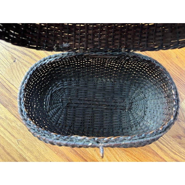 Vintage Hand-Woven Amish Kavli Wicker Storage Basket With Lid For Sale In New York - Image 6 of 9