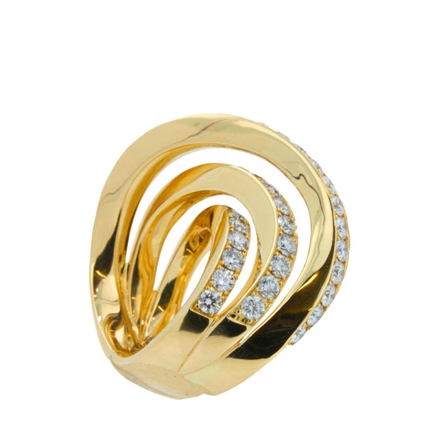 Contemporary Diamond Channel Geometric Wave Curve Statement Unique 18 Karat Yellow Gold Ring, Size 6 For Sale - Image 3 of 18