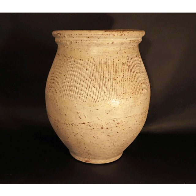 American Vintage American Pottery Pair of Terracotta Vases For Sale - Image 3 of 8