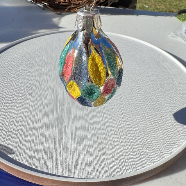 Mid-Century Modern 1950s Harlequin Indented All Over Blown Glass Christmas Ornament For Sale - Image 3 of 6