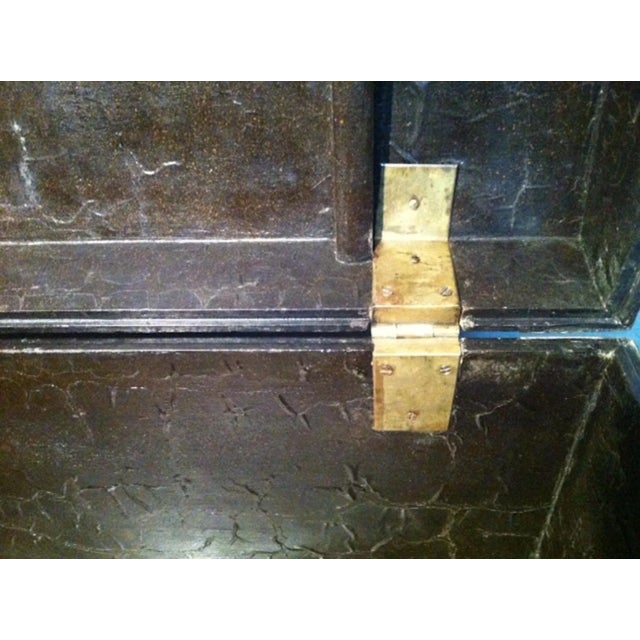 Antique British Lacquered Chest with Chinoiserie Decoration, 1900s For Sale - Image 6 of 9