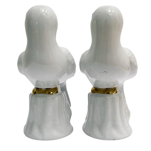 Vintage Hollywood Regency White Porcelain & Gold Gilt Toucan Bookends - A Pair For Sale In San Diego - Image 6 of 9