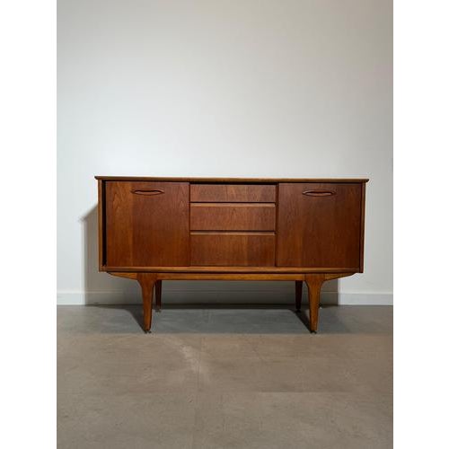 Vintage Sideboard in Teak from Jentique For Sale - Image 3 of 9