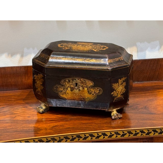 Early 19th Century Chinese Export Lacquer Tea Caddy With Original Lead Liners For Sale - Image 4 of 9