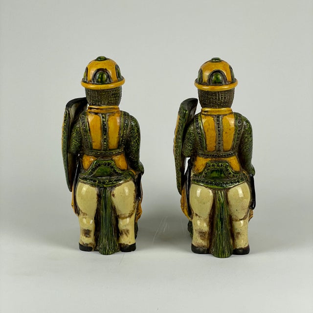 1970s Pair of Italian Ceramic Medieval Knights Figurines For Sale - Image 4 of 12