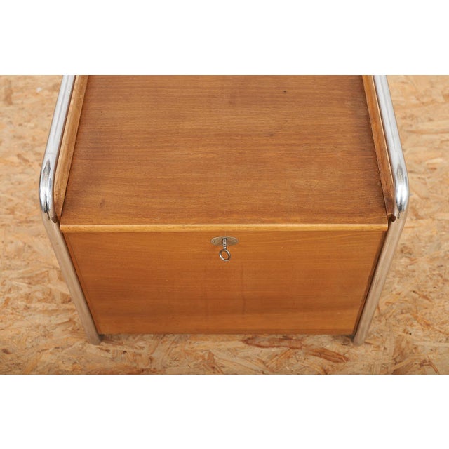 Bauhaus Chrome-Plated Steel Tube Bar with Walnut Body and Veneered Flap For Sale - Image 3 of 12