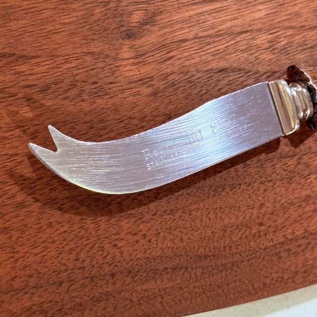 Wood Vintage Ted Arnold LTD Gold & Wood Fish Cheese Board With Knife For Sale - Image 7 of 12